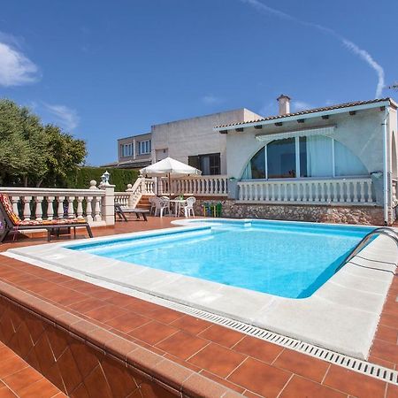 Celedonia Villa Лукмахор Екстериор снимка