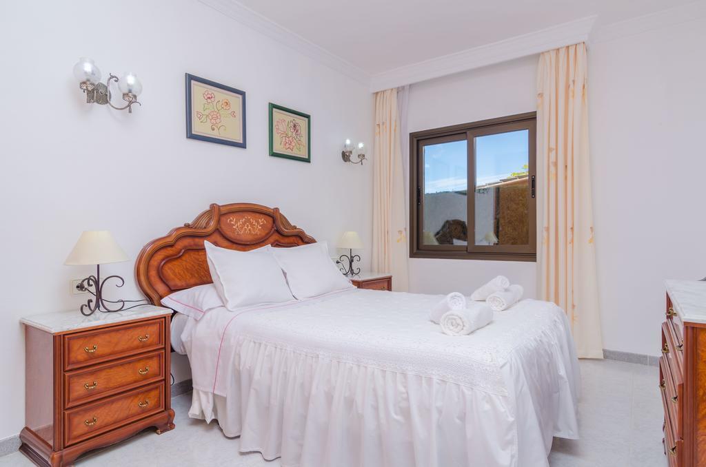 Celedonia Villa Лукмахор Екстериор снимка