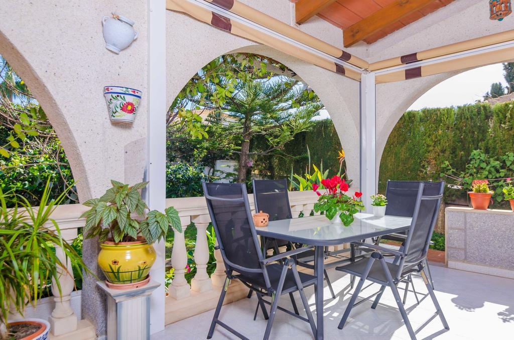 Celedonia Villa Лукмахор Екстериор снимка