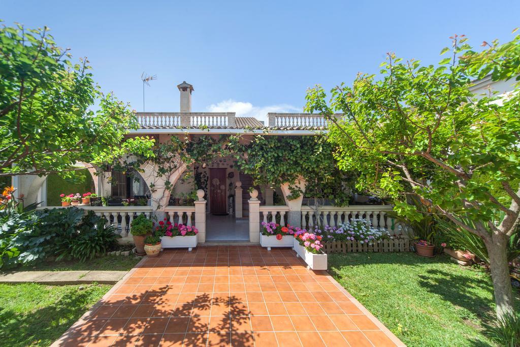 Celedonia Villa Лукмахор Екстериор снимка