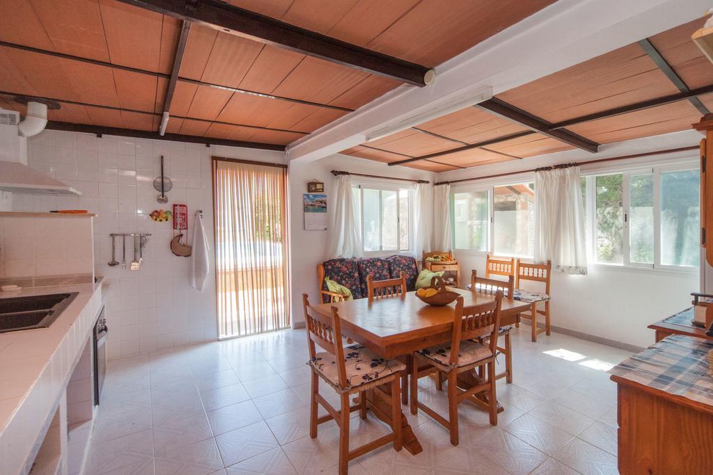 Celedonia Villa Лукмахор Екстериор снимка